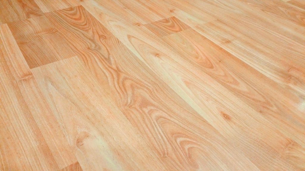 Planches de bois brun